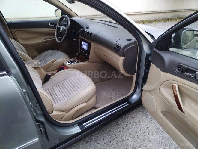 Volkswagen Passat 2004, 292,000 km - 1.8 л - Şamaxı