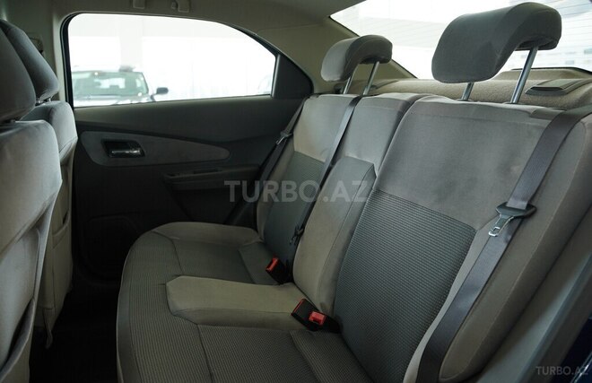 Chevrolet Cobalt-9