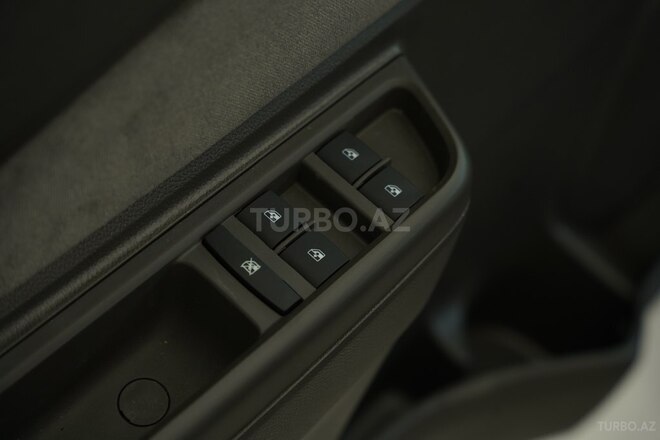 Chevrolet Cobalt-13