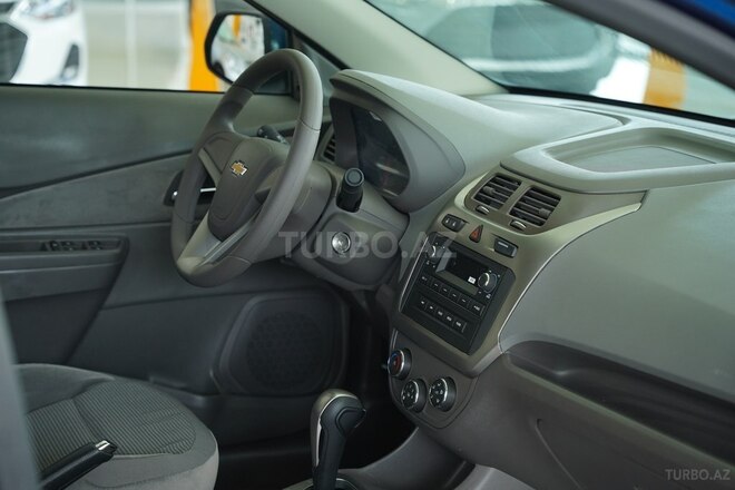 Chevrolet Cobalt-6