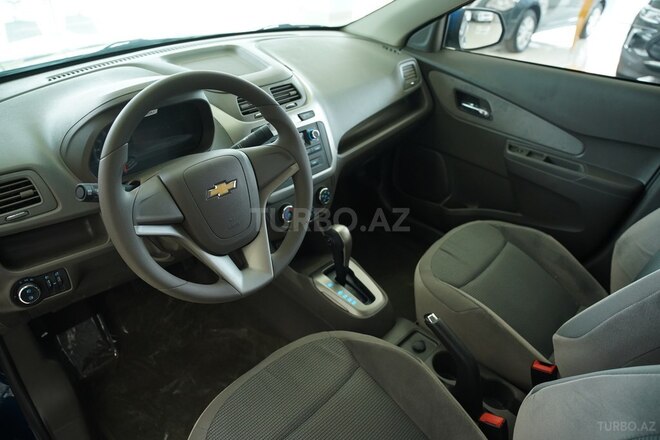 Chevrolet Cobalt-8