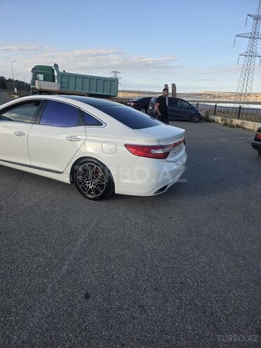 Hyundai Azera-4