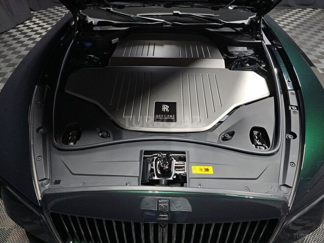 Rolls-Royce Spectre-12