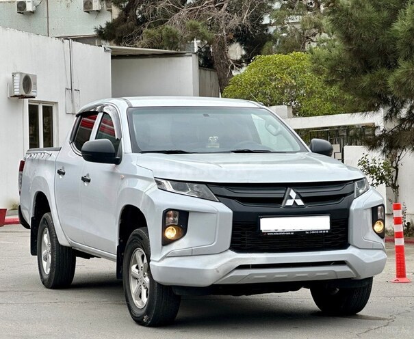 Mitsubishi L200 2022, 155,000 km - 2.4 l - Bakı