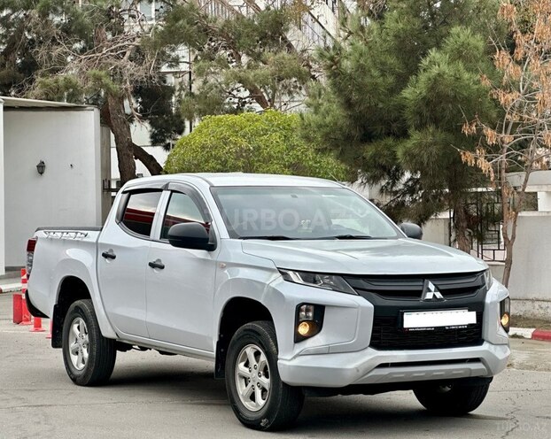 Mitsubishi L200 2022, 155,000 km - 2.4 l - Bakı