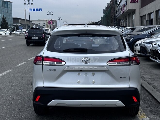 Toyota Corolla Cross-8