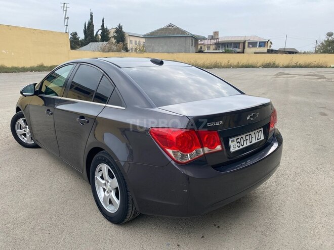 Chevrolet Cruze 2016, 288,000 km - 1.4 l - Salyan