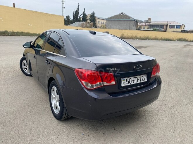 Chevrolet Cruze 2016, 288,000 km - 1.4 l - Salyan