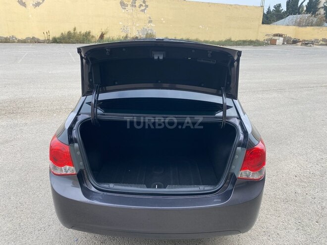 Chevrolet Cruze 2016, 288,000 km - 1.4 l - Salyan