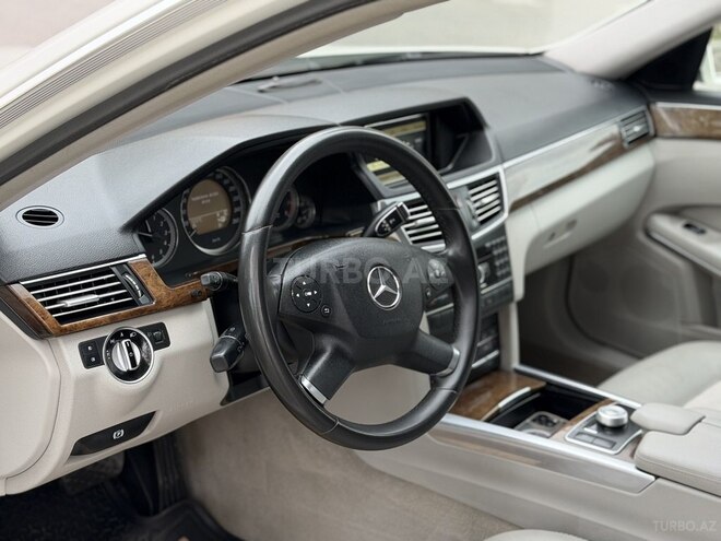 Mercedes E 250 2011, 217,987 km - 1.8 l - Bakı