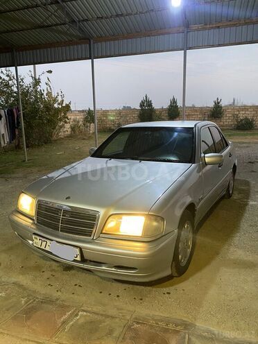 Mercedes C 220 2000, 355,896 km - 2.2 л - Bakı