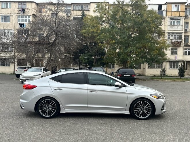 Hyundai Elantra 2017, 86,000 km - 1.6 l - Bakı