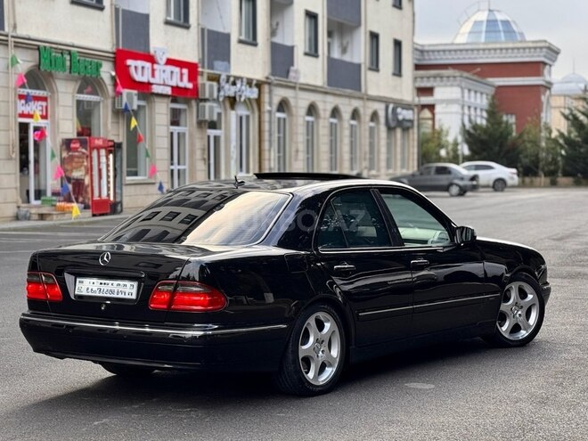 Mercedes E 320 2001, 247,167 km - 3.2 l - Masallı