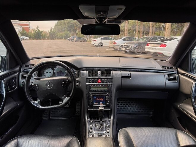 Mercedes E 320 2001, 247,167 km - 3.2 l - Masallı