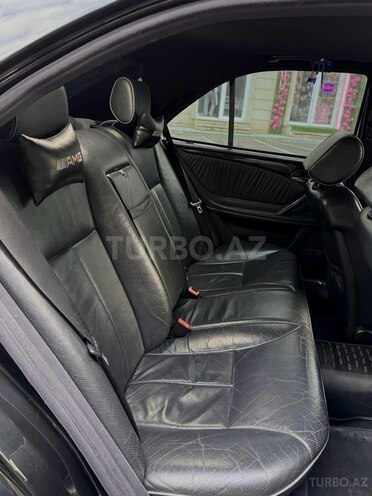 Mercedes E 320 2001, 247,167 km - 3.2 l - Masallı