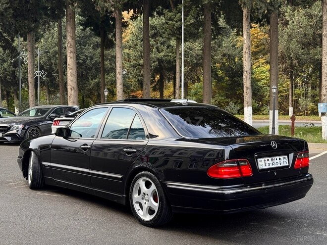 Mercedes E 320 2001, 247,167 km - 3.2 l - Masallı