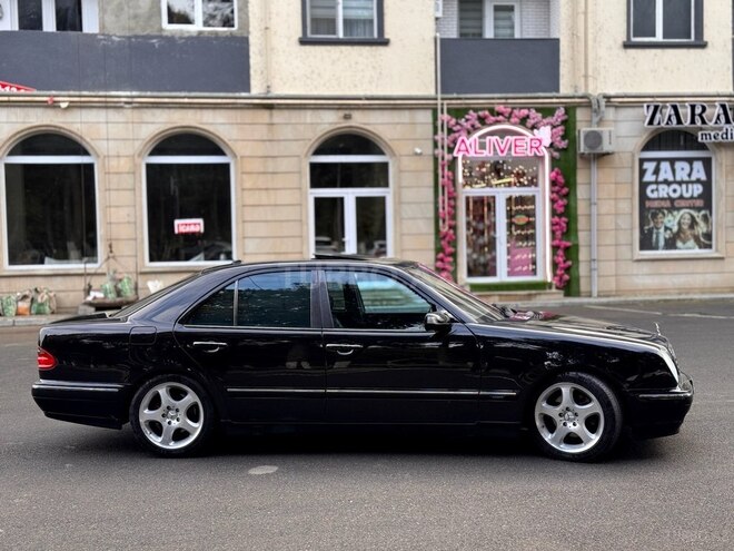 Mercedes E 320 2001, 247,167 km - 3.2 l - Masallı
