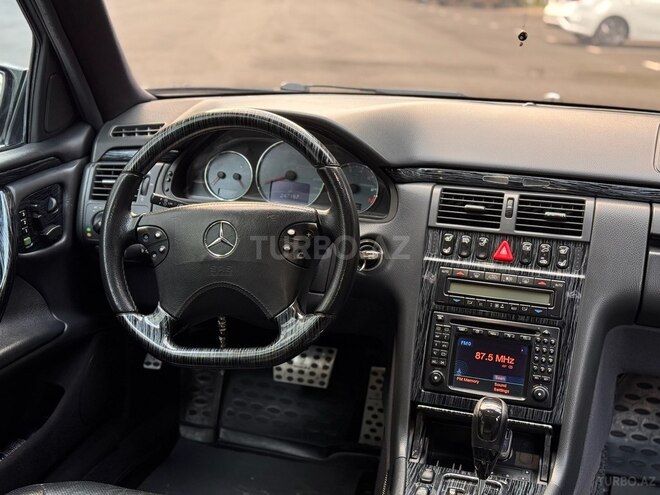 Mercedes E 320 2001, 247,167 km - 3.2 l - Masallı