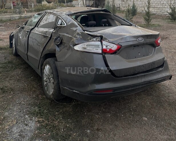 Ford Fusion (North America) 2015, 207,000 km - 2.0 л - Bakı