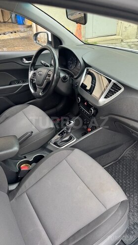 Hyundai Accent 2018, 167,000 km - 1.6 l - Bakı