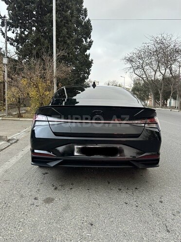 Hyundai Elantra-3