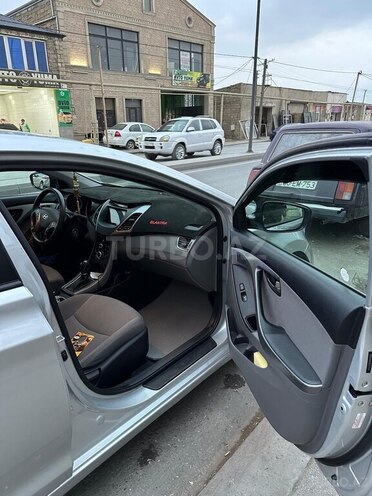Hyundai Elantra 2015, 205,996 km - 1.8 l - Bakı