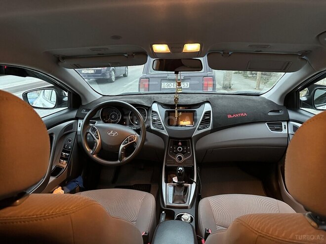Hyundai Elantra 2015, 205,996 km - 1.8 l - Bakı