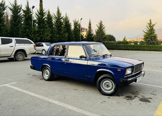 LADA (VAZ) 2107 1999, 13,400 km - 1.6 л - Şəki