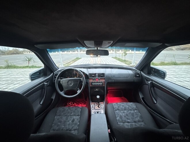 Mercedes C 200 1998, 316,000 km - 2.0 l - Saatlı