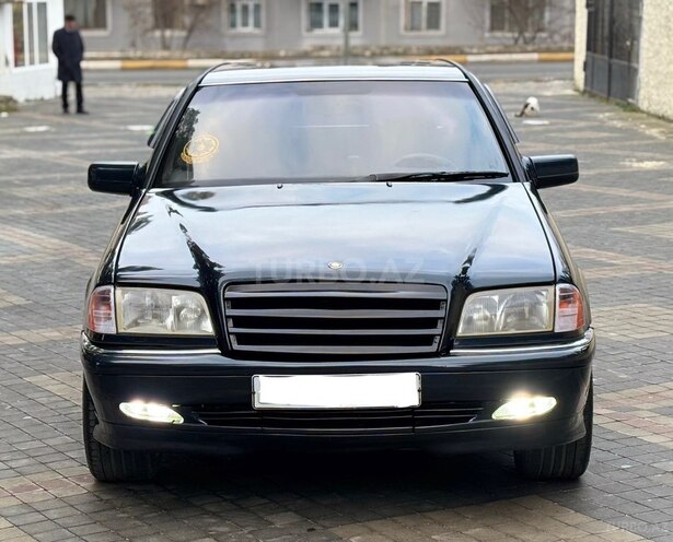 Mercedes C 240 1999, 214,800 km - 2.4 l - Bakı