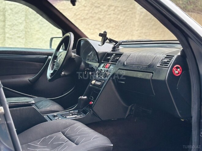 Mercedes C 240 1999, 214,800 km - 2.4 l - Bakı