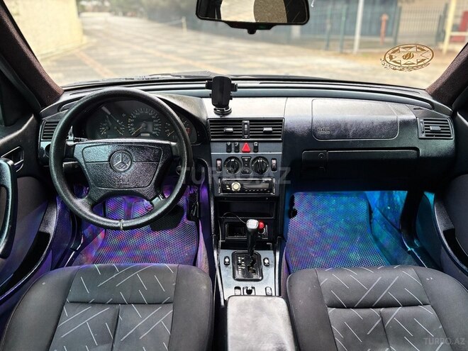 Mercedes C 240 1999, 214,800 km - 2.4 l - Bakı