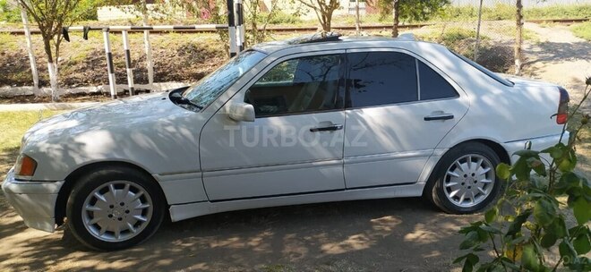 Mercedes C 230 1998, 300,000 km - 2.3 l - İmişli