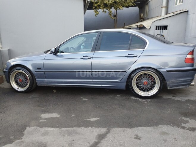 BMW 320-19