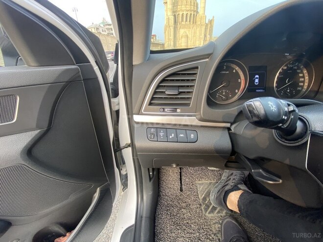 Hyundai Avante 2016, 150,000 km - 1.6 l - Bakı