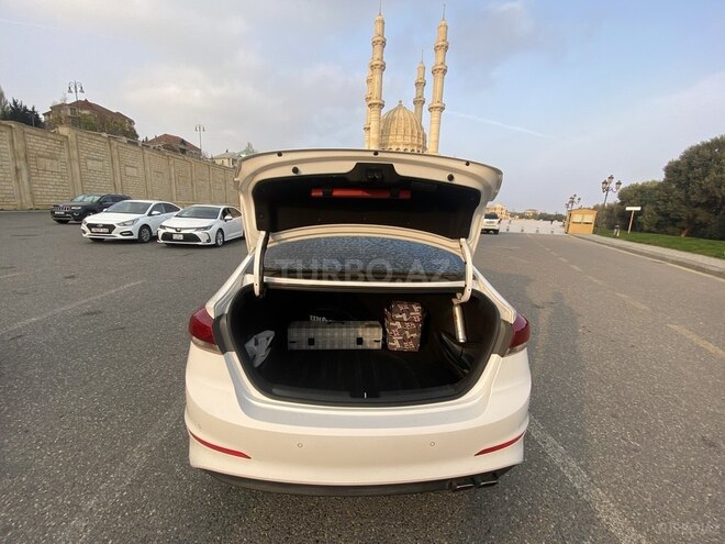 Hyundai Avante 2016, 150,000 km - 1.6 l - Bakı