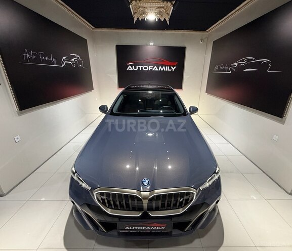 BMW i5-4