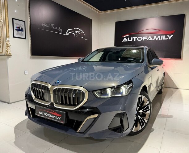 BMW i5-1