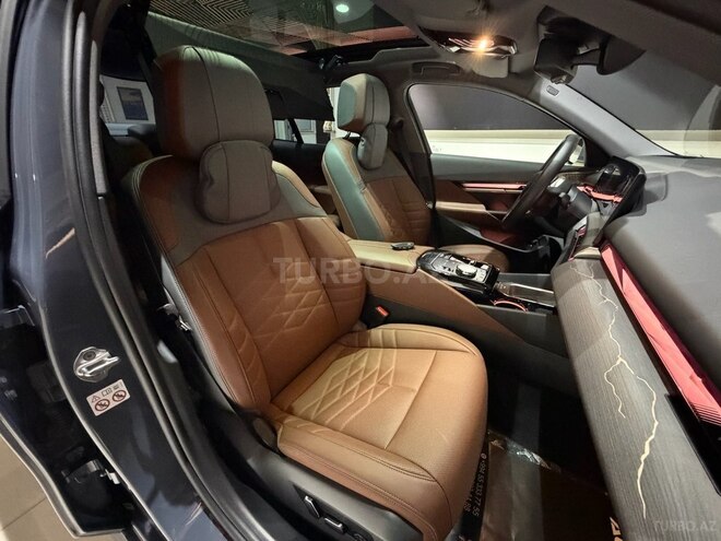 BMW i5-31