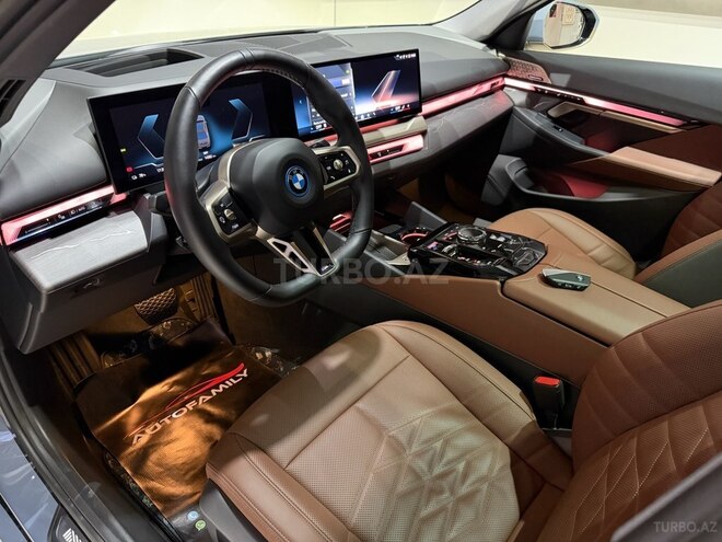 BMW i5-15
