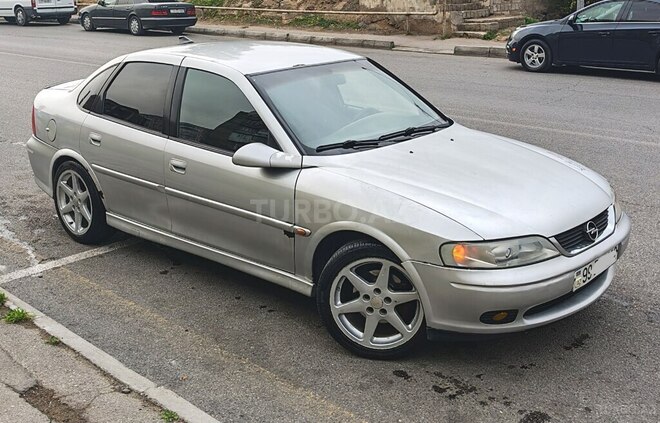 Opel Vectra 2000, 330,000 km - 2.0 l - Bakı