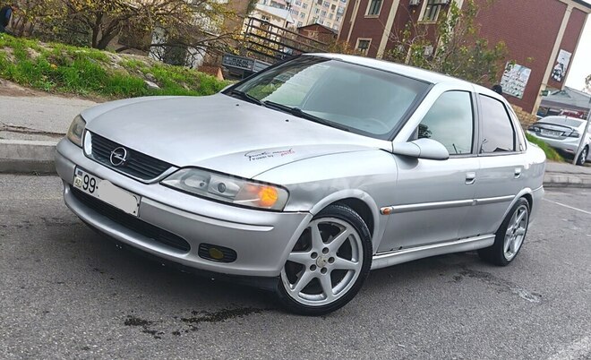 Opel Vectra 2000, 330,000 km - 2.0 l - Bakı