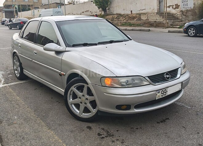 Opel Vectra 2000, 330,000 km - 2.0 l - Bakı