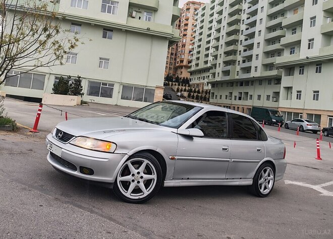 Opel Vectra 2000, 330,000 km - 2.0 l - Bakı