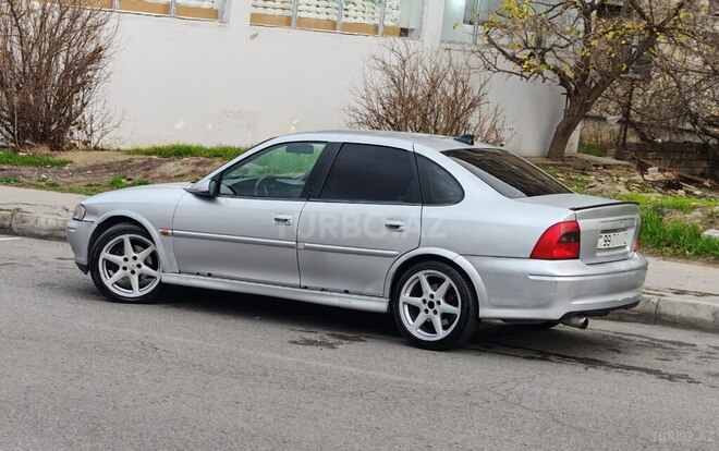 Opel Vectra 2000, 330,000 km - 2.0 l - Bakı