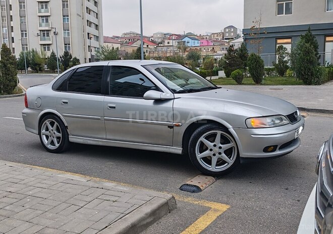 Opel Vectra 2000, 330,000 km - 2.0 l - Bakı