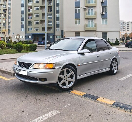 Opel Vectra 2000, 330,000 km - 2.0 l - Bakı