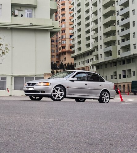 Opel Vectra 2000, 330,000 km - 2.0 l - Bakı