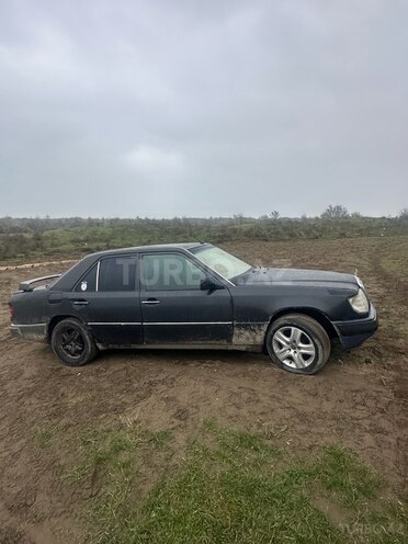 Mercedes  1993, 450,000 km - 2.0 l - Şabran