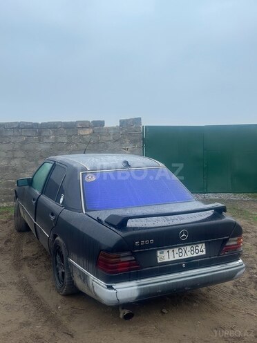 Mercedes  1993, 450,000 km - 2.0 l - Şabran